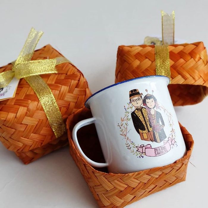 Contoh desain souvenir gelas pernikahan